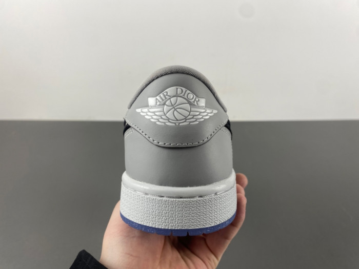 Dior x Air Jordan 1 Low CV0343-100