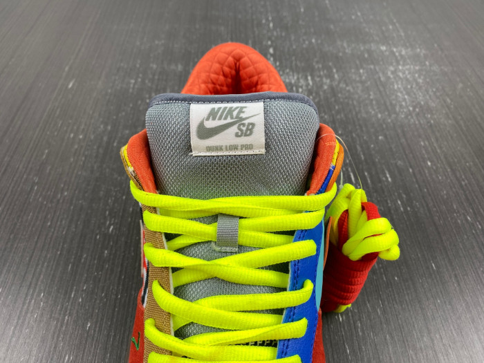 Nike SB Dunk Low What the Dunk 318403-141