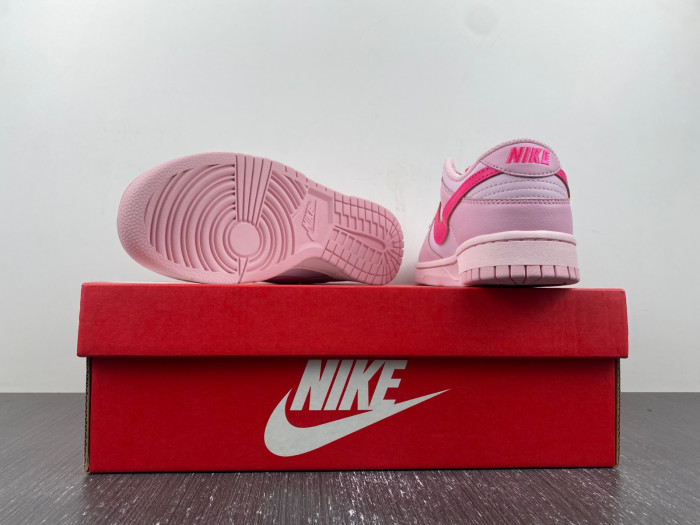 nike dunk low triple pink (gs) dh9765-600