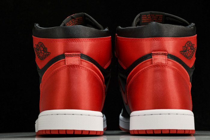 jordan 1 retro high og satin bred fd4810-061