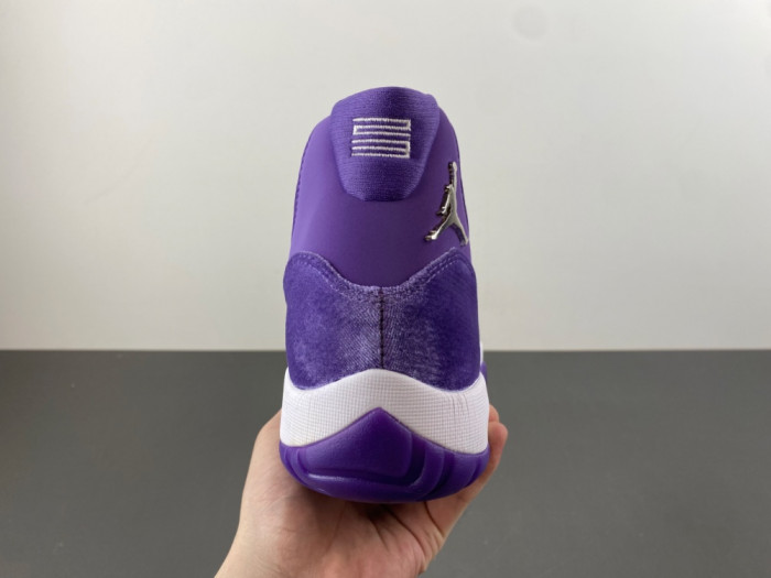 Air Jordan 11 Retro CT8012-555