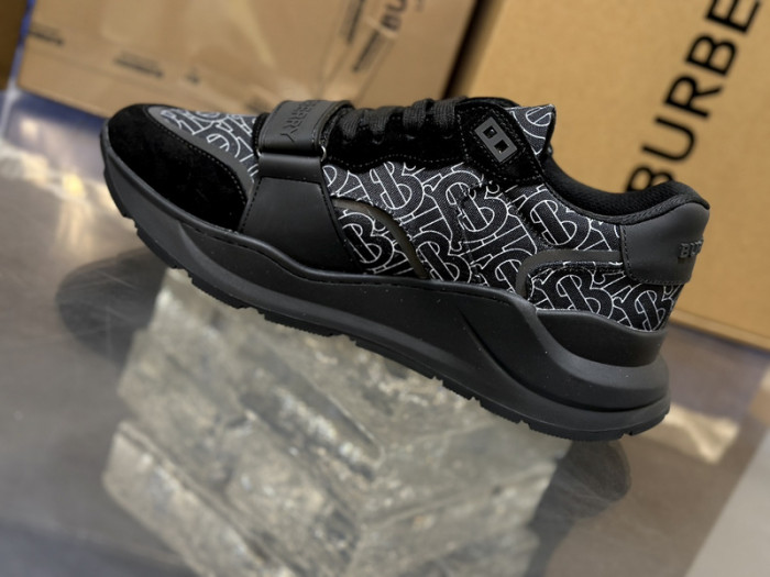 Burberry-Vintage Sneaker