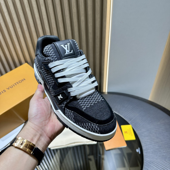 LV Trainer Sneaker