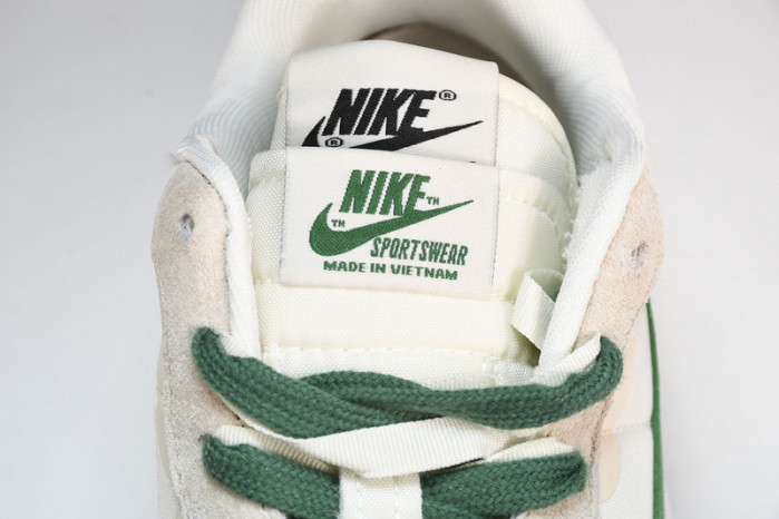 nike vaporwaffle sacai green white dd1875-102