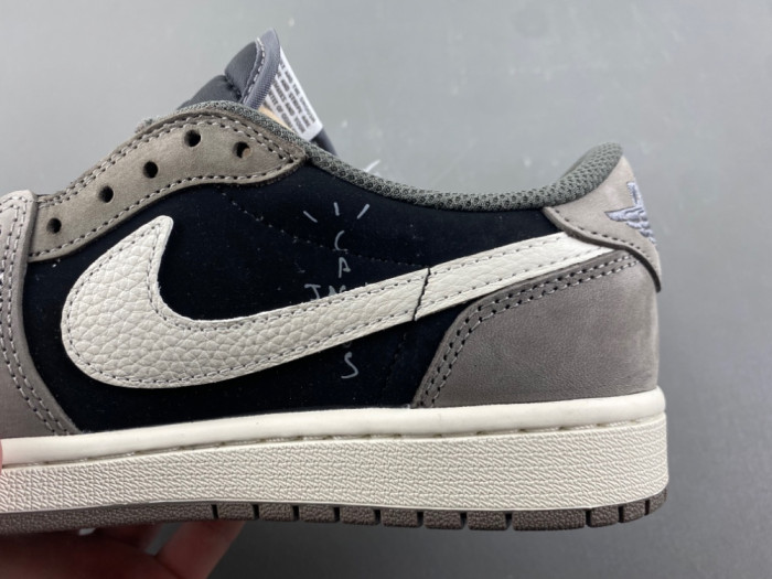 JORDAN 1 RETRO LOW OG SP TRAVIS SCOTT DM7866-001