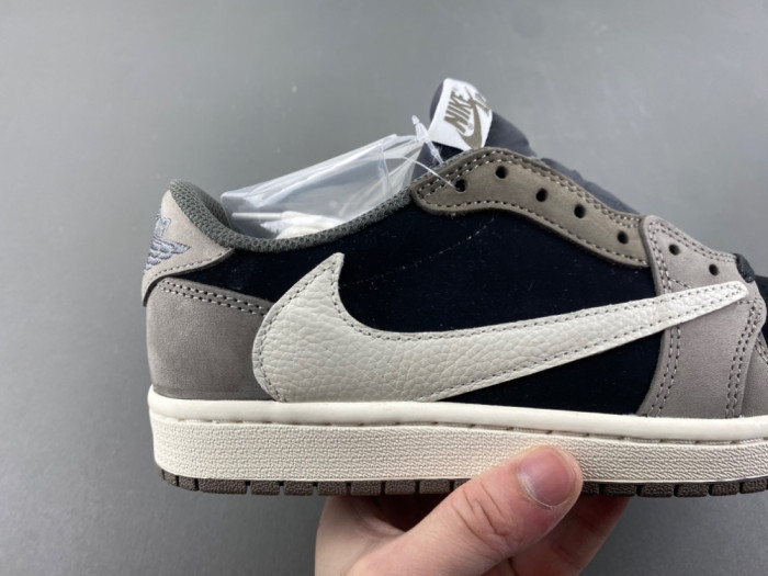 JORDAN 1 RETRO LOW OG SP TRAVIS SCOTT DM7866-001