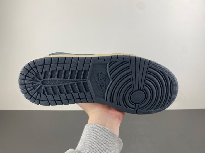 JORDAN 1 RETRO LOW OG SP TRAVIS SCOTT DZ4137-700