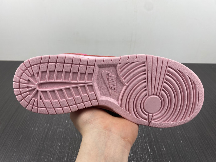 nike dunk low triple pink (gs) dh9765-600