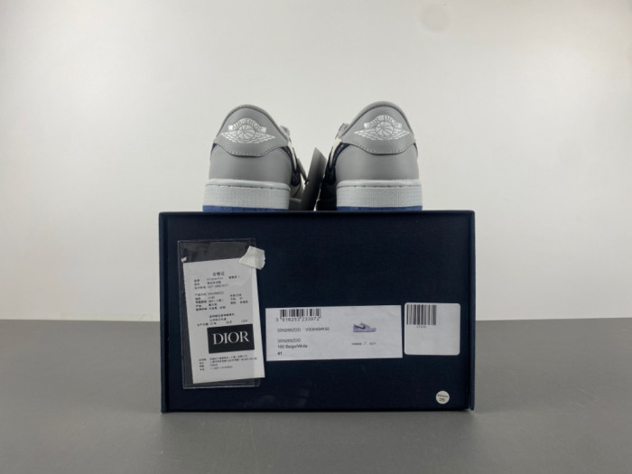 Dior x Air Jordan 1 Low CV0343-100