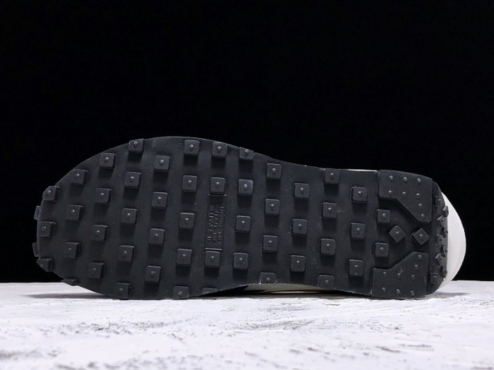 nike ld waffle sacai white blue bv0073-700