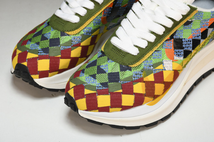 nike vaporwaffle sacai woven “green gusto” dr5209-300