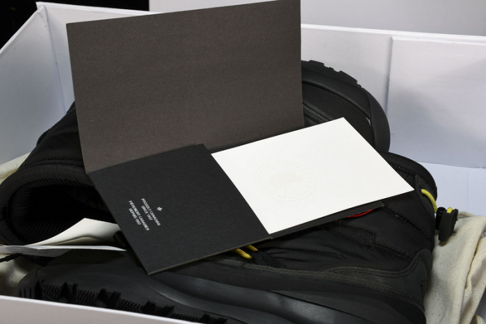 Can*a Go*e toronto boot