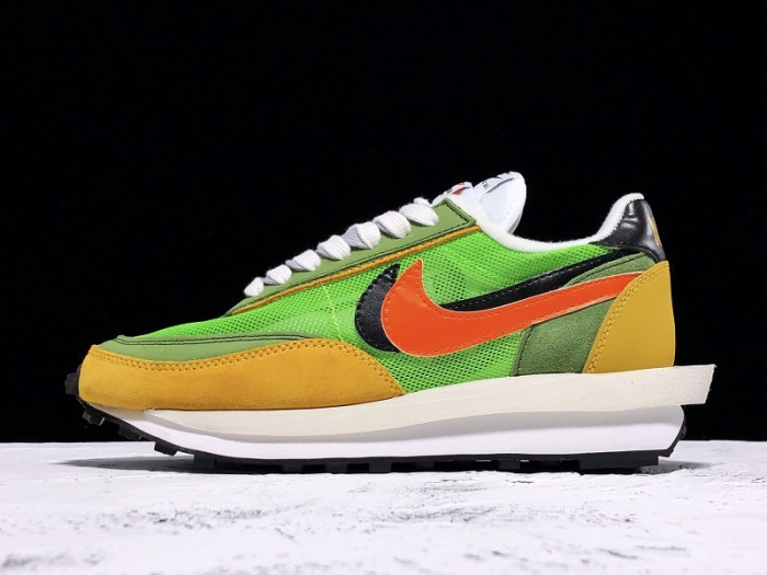 nike ld waffle sacai green gusto bv0073-300