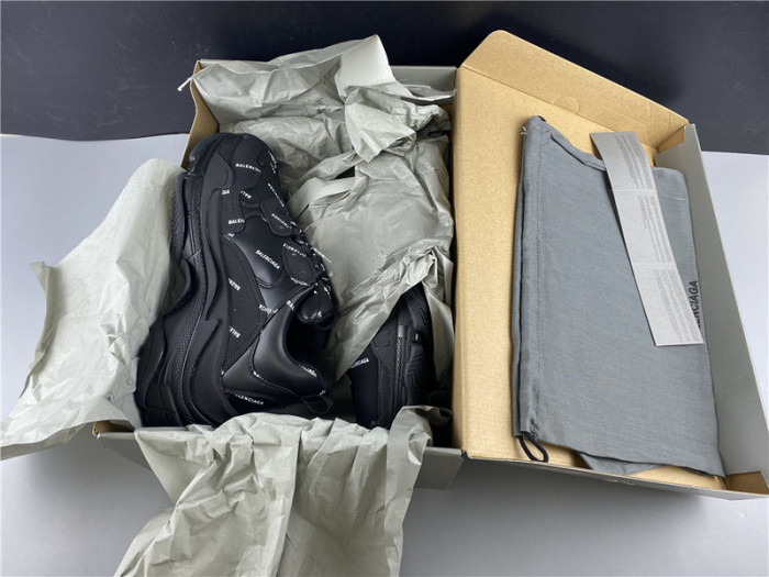 blcg sneaker triple.s.gomma black 524039 w06e2 2020