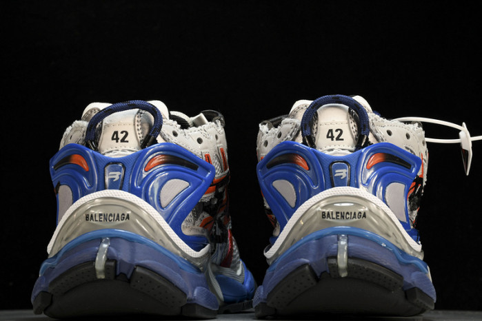 Ba*len*cia*ga runner