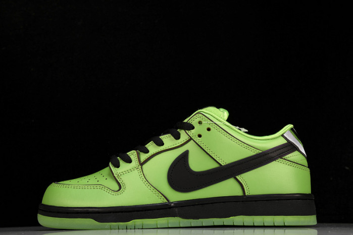 the powerpuff girls x nk sb dunk low fz8319-300