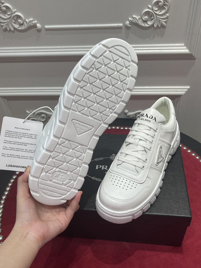 pra*a-monolith white