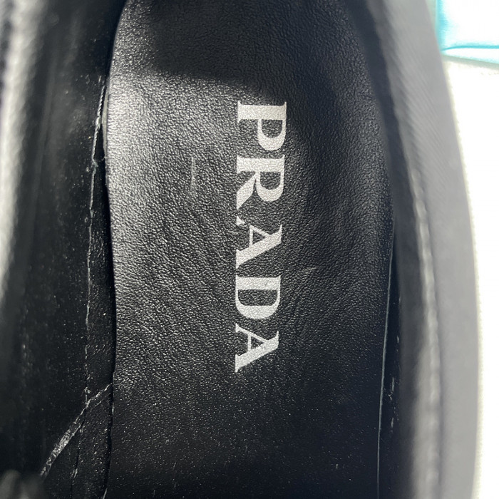 PRADA LOW TOP SNEAKE