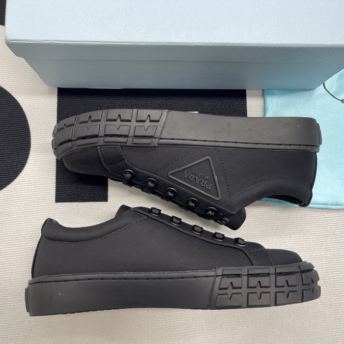 PRADA LOW TOP SNEAKE