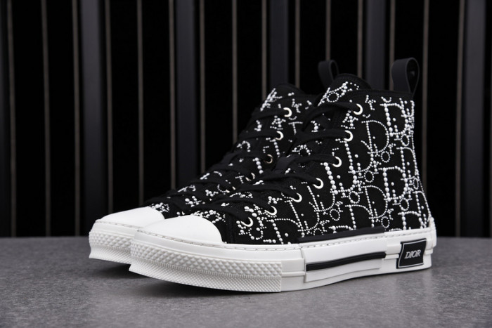 D*or b23 oblique high top sneaker