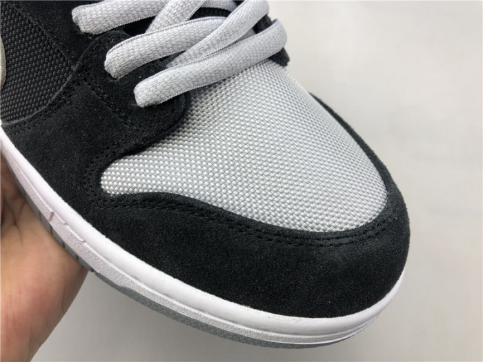 nike sb zoom dunk low pro black/wolf grey-white-white 854866-001