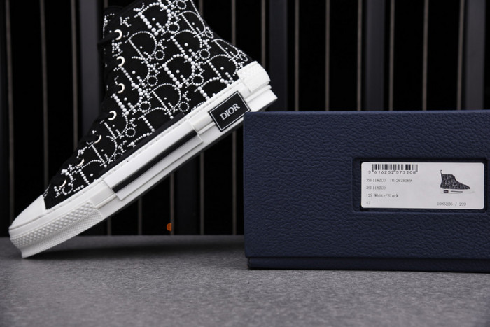 D*or b23 oblique high top sneaker