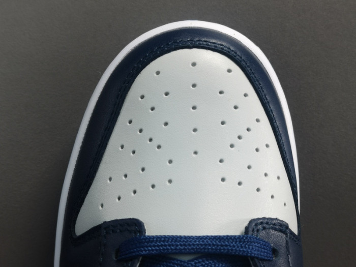 nike dunk low georgetown cw1590-004