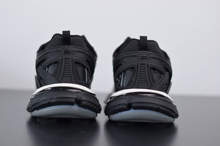 blcg track.2 black and white 570391 w2gn3 1090