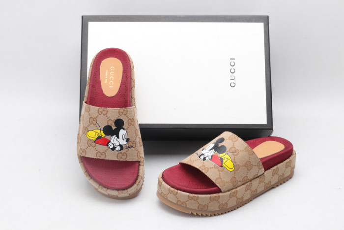 GUCC SANDALS