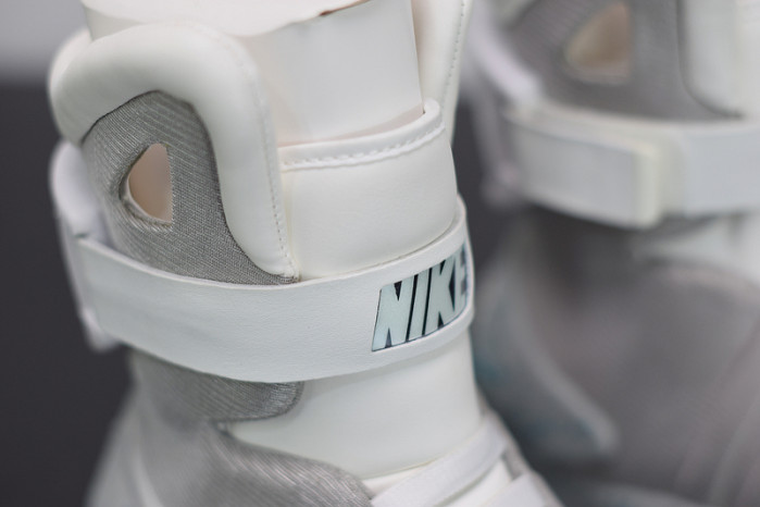 nike mag