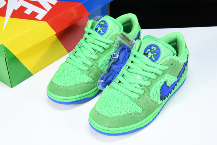 grateful dead x nike sb dunk low “green bear” cj5378-300