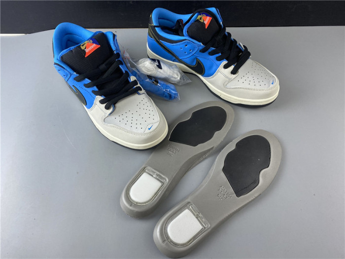 instant skateboard x nike dunk sb low cz5128-400