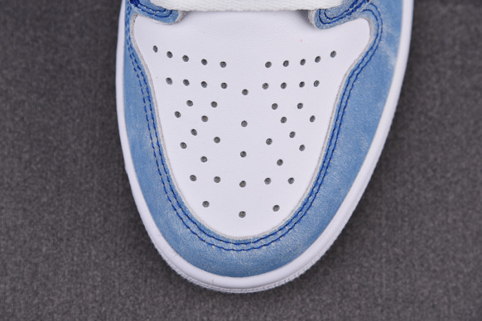 air jordan 1 retro high og hyper royal 555088-402