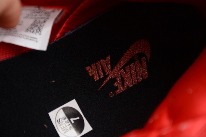 jordan 1 retro high satin black toe (w) cd0461-016