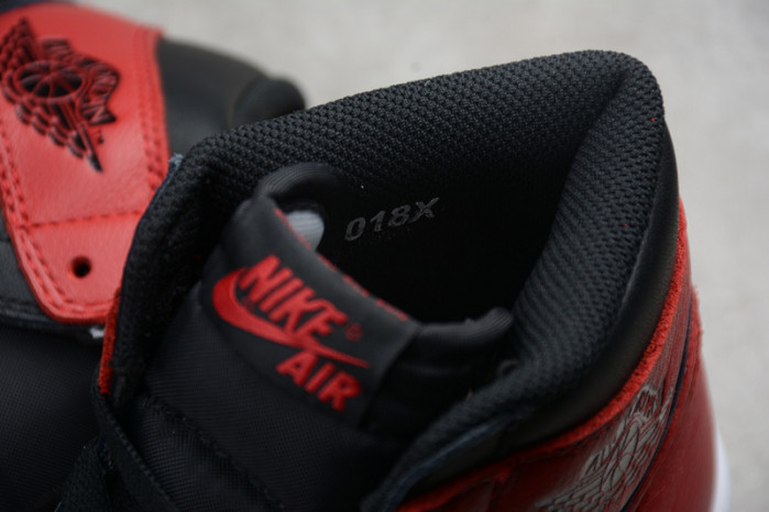 air jordan 1 retro high og banned bred black red 555088-001