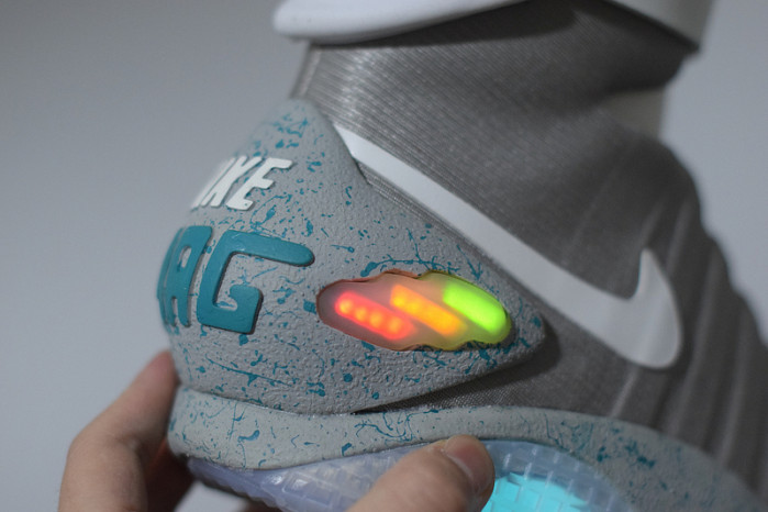 nike mag