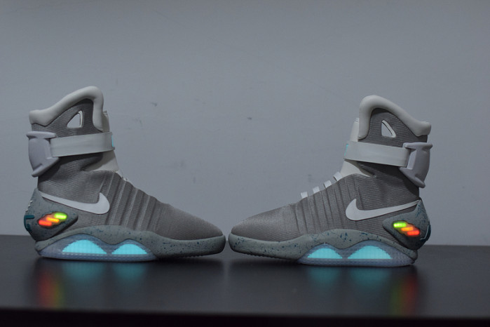 nike mag