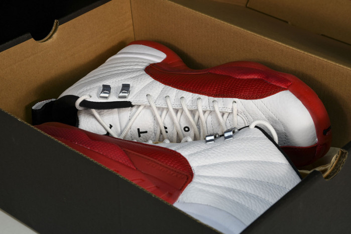 jordan 12 retro cherry ct8013-116