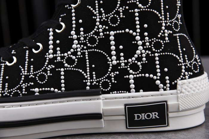 D*or b23 oblique high top sneaker