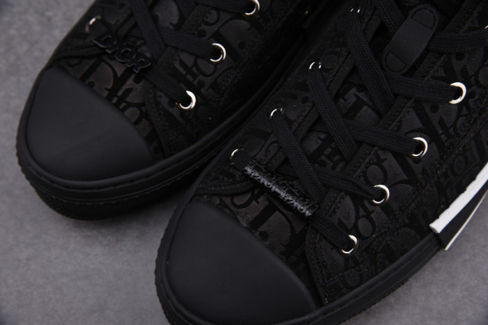 D*or b23 oblique high top sneaker