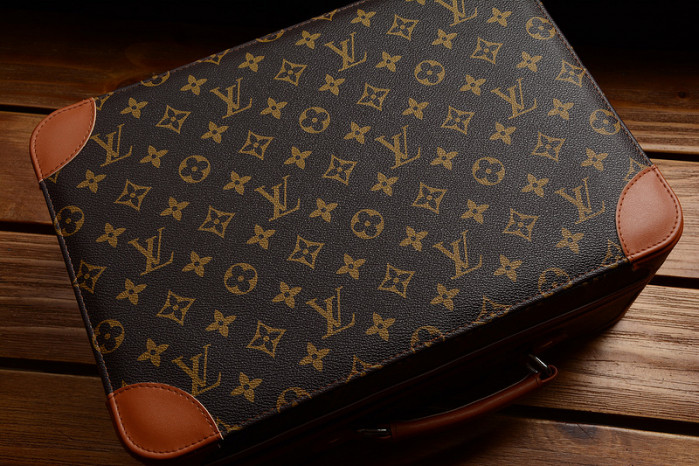 air jordan 1 o-w -louiv aq0818-158 (with case)